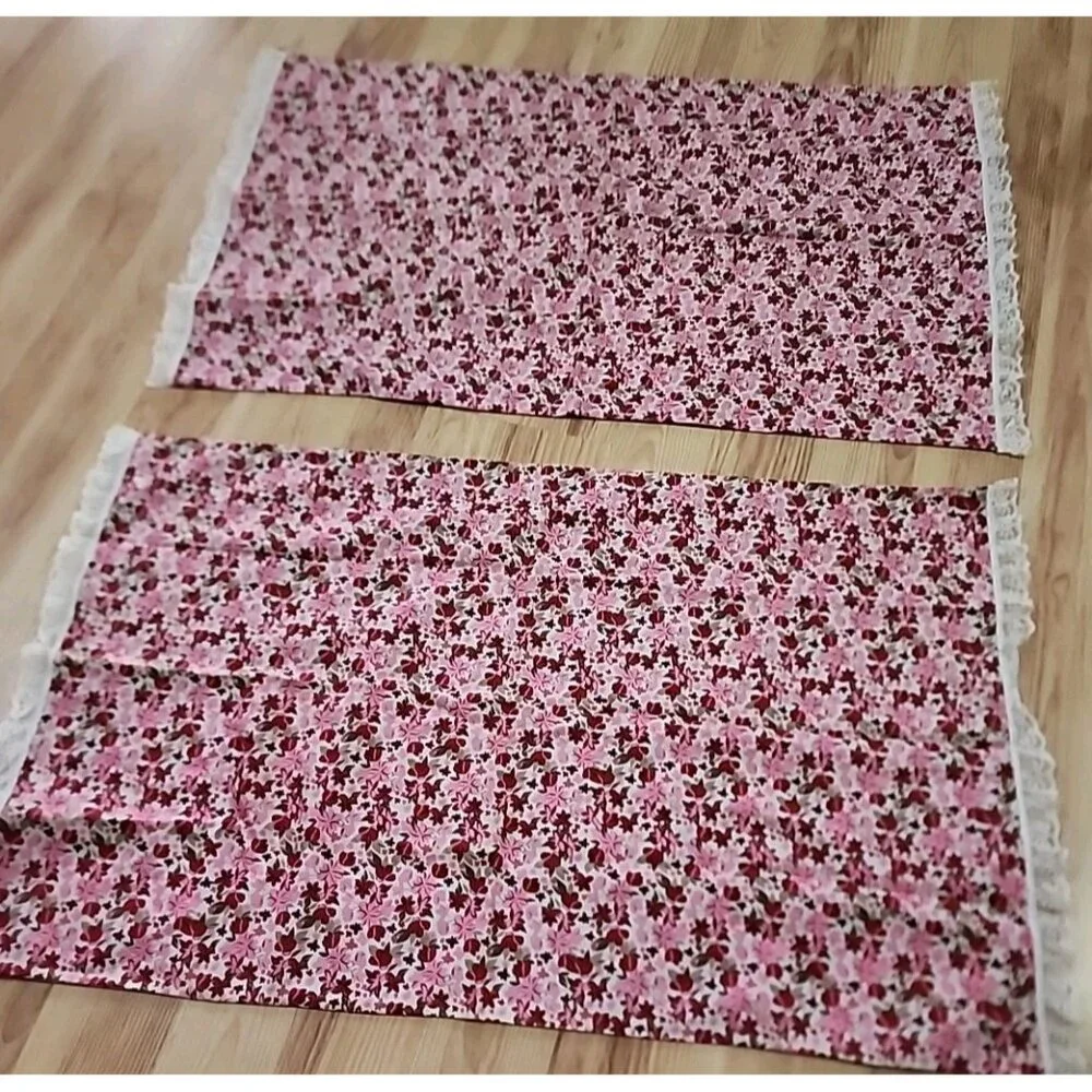 2 King Size Handmade Pillowcases  Lace Trim Red Pink Floral Romantic‎ Valentines